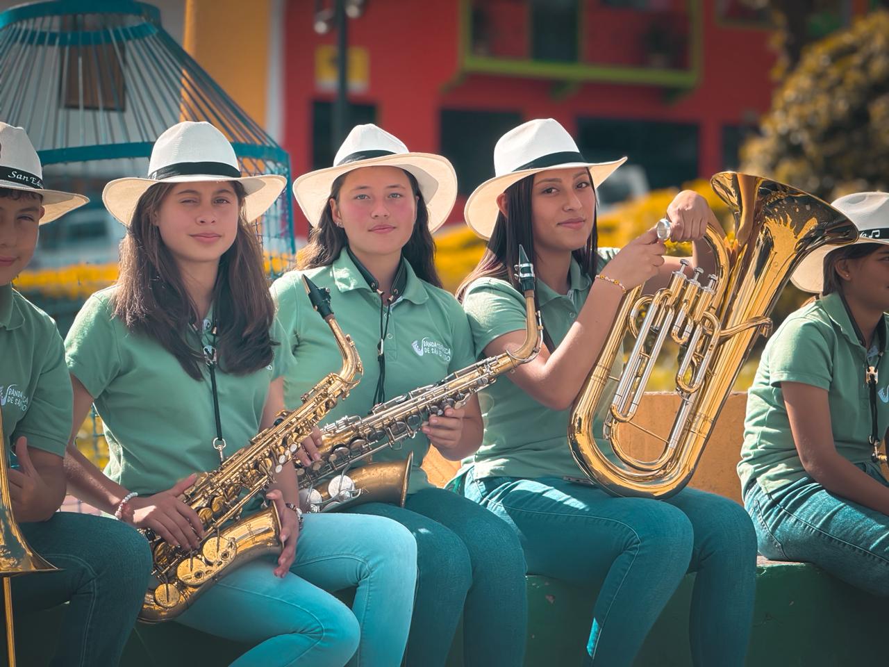 imagen de whatsapp 2025 10 16 a las 12.00.59 f654321e